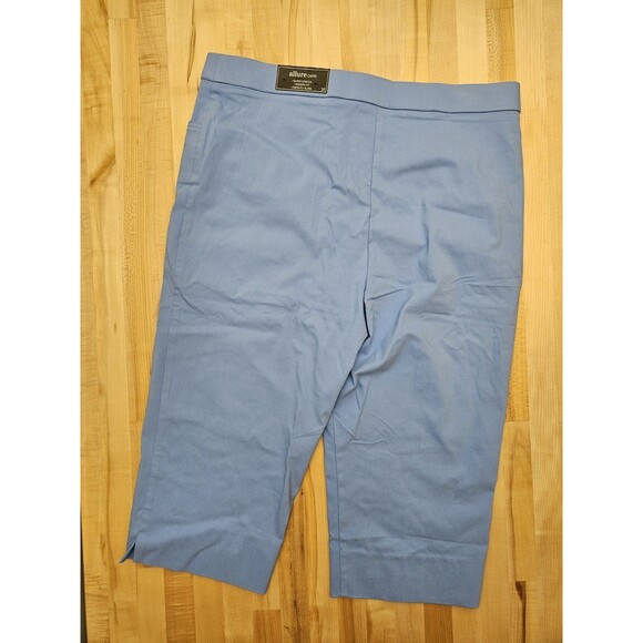 NWT Alfred Dunner Super Stretch Women's Allure Capri Pants 16 Blue $54 MSRP - Picture 3 of 6